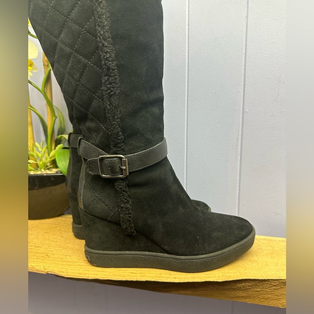 Aquatalia quilted suede lined wedge boots - Picture 3 of 12